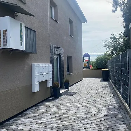 Phoenix - Monteurwohnung Mit Riesiger Parkflaeche Apartment Bielefeld