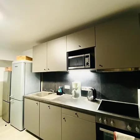 Apartment Phoenix - Monteurwohnung Mit Riesiger Parkflaeche Bielefeld