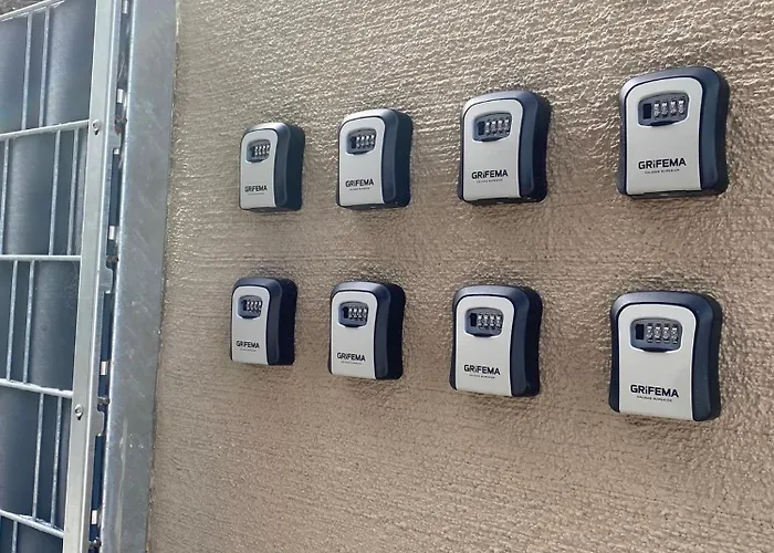 Phoenix - Monteurwohnung Mit Riesiger Parkflaeche Bielefeld